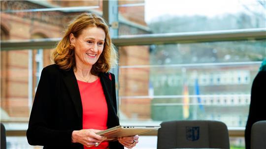 Finanzministerin Silke Schneider (Grüne) kann mit einem dreistelligen Millionenbetrag aus dem Länderfinanzausgleich planen. (Archivbild)