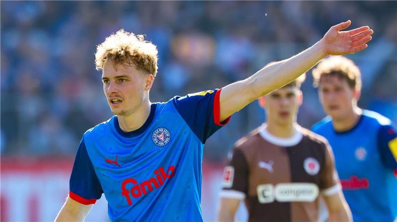 Porath wechselt nach Schalke - Cvjetinović fällt länger aus Finn Porath wechselt laut Sky zum FC Schalke 04.