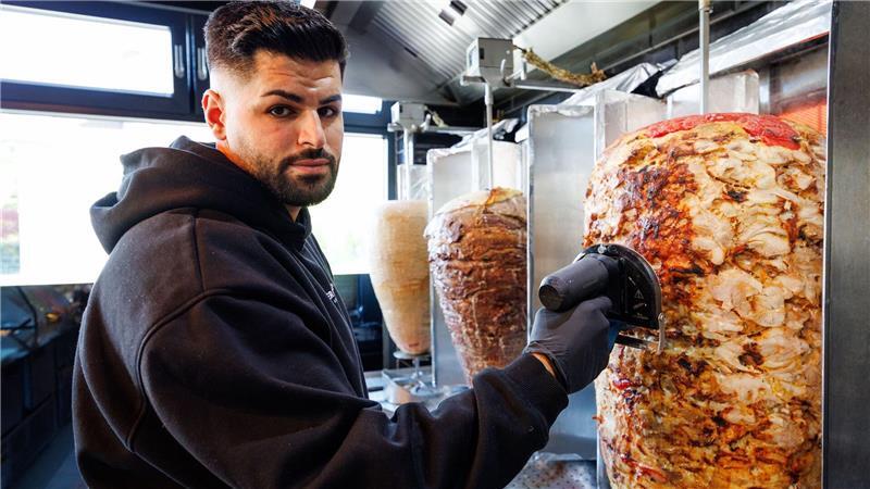 Firmenchef Sergen Kolcu bei der Arbeit.