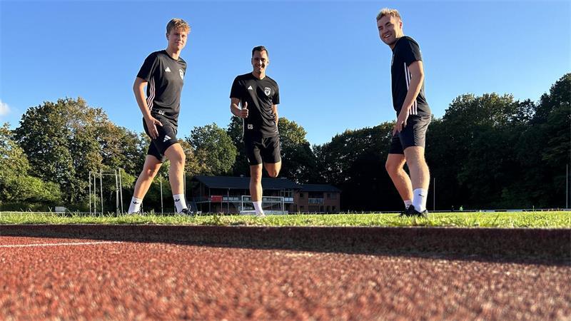 Fitness ist wichtig. Die drei Schiedsrichter treffen sich regelmäßig zum gemeinsamen Training.