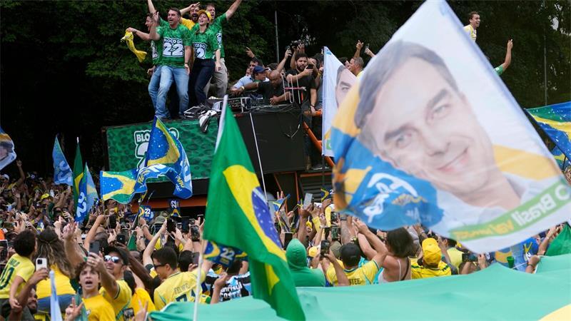 Kann Lula das Ruder in Brasilien noch herumreißen? Flávio Bolsonaro verspricht ein härteres Vorgehen gegen Kriminelle. (Archivbild)