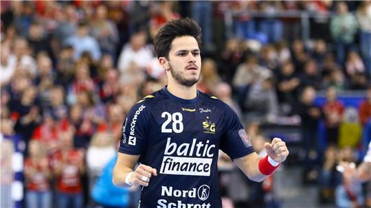 Flensburgs Patrick Volz jubelt nach einem seiner Treffer.