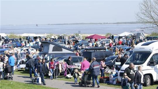 Flohmarkt auf der Elbinsel Krautsand. Es gibt drei neue Termine.
