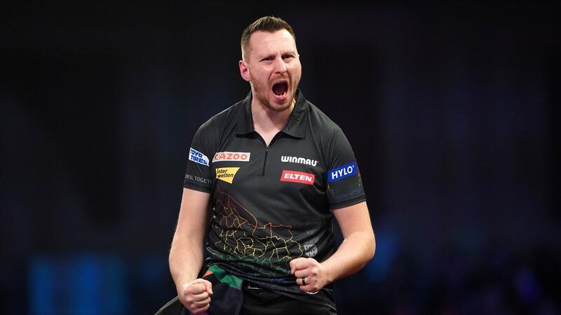 Nicht nur WM-Spiel: Hempel kämpft um Darts-Klassenerhalt Florian Hempel aus Deutschland jubelt.