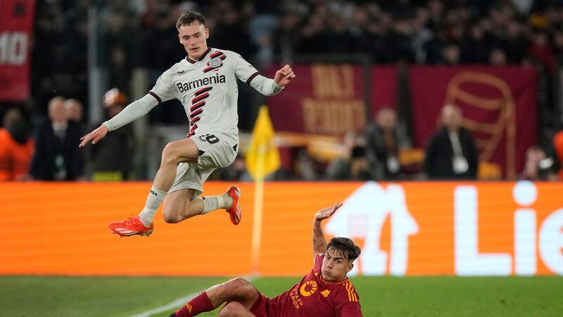 Wird „heiß hergehen“: Bayer rechnet mit provokanten Römern Florian Wirtz (l) und Co. gewannen das Hinspiel in Rom 2:0.