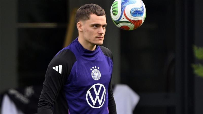 Florian Wirtz mit seinem Lieblingsspielzeug.