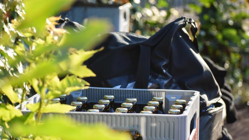 Ottensens Kapitän Rickert: Nach jedem Abstieg wieder aufgestanden Flüssiges Gold hilft in Ottensen traditionell, um Siege zu feiern und Niederlagen zu therapieren.