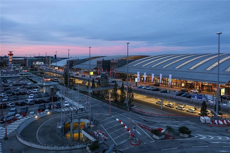 Flughafen Hamburg. Foto: Bodo Marks/dpa