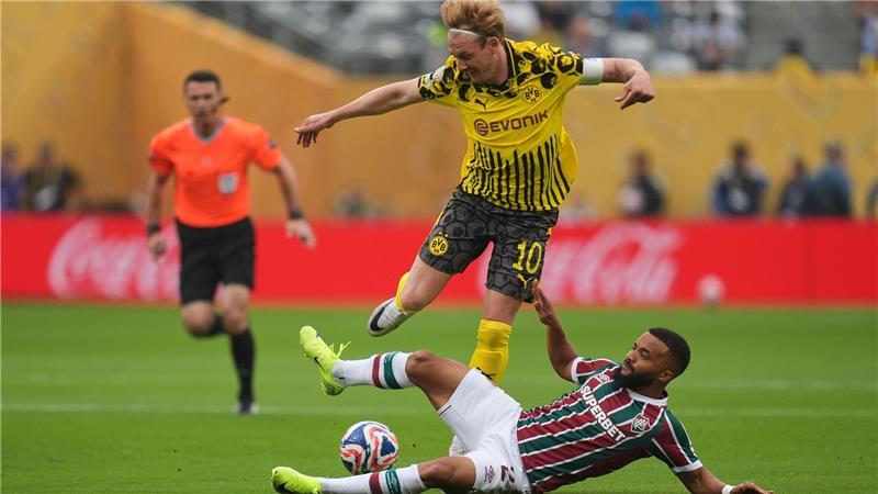 Schwacher Start: BVB mit 0:0 gegen Fluminense gut bedient Fluminense Rio de Janeiro war für Borussia Dortmund ein harter Auftaktgegner.