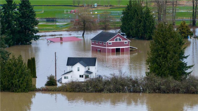 Schwere Überschwemmungen im US-Bundesstaat Washington Flussebenen im US-Bundesstaat Washington sind nach schweren Regenfällen überflutet.