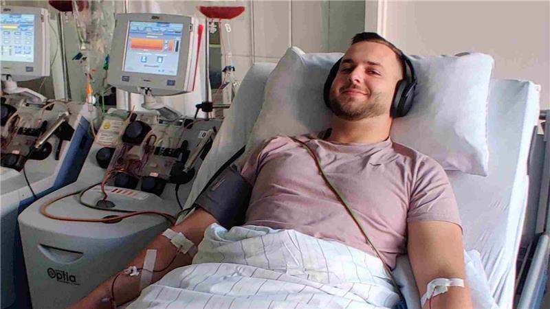 Stammzell-Spender Folk-Frederick Seemann bei der Entnahme im Hamburger Krankenhaus UKE. 