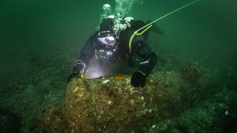 Spektakulärer Fund: Taucher finden englische Kanonen vor Helgoland Forschungstaucher haben vor Helgoland historische britische Kanonen gefunden.