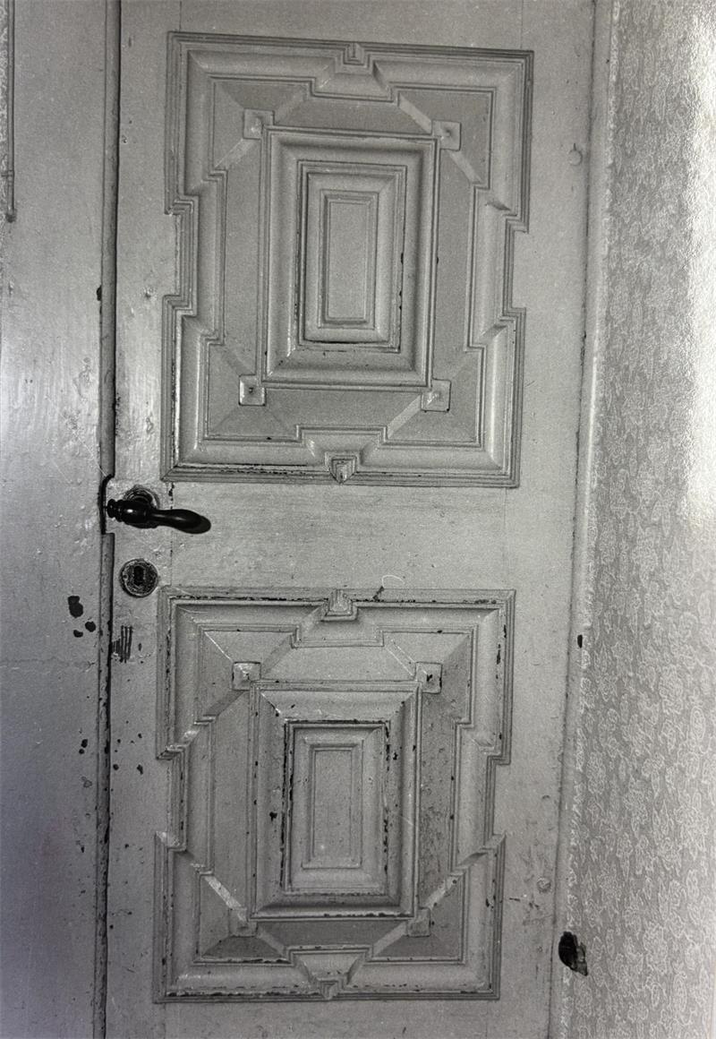 Dieses alte Haus am Stader Fischmarkt hat einen Brand-Schutzengel Foto aus vergangenen Zeiten. So sahen früher die Türen im heutigen Pannekoken-Haus aus.