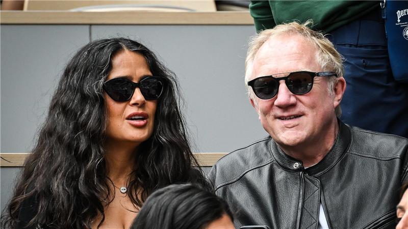 Zverevs Härtetest in Paris: Der junge „Rafa“ aus dem Nichts Francois-Henri Pinault und Salma Hayek (l.) verfolgen das Spiel von. Zverev