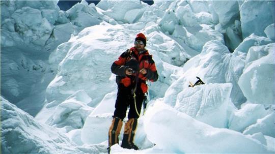 Frank Everts in seinem Element: 2003 versucht er, den Gipfel des Mount Everest zu erreichen.