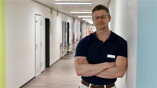 Frank Händschke leitete lange eine Abteilung im Elbe Klinikum, bis er den Schritt in die Selbstständigkeit wagte.