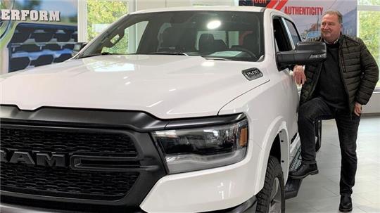 Frank Sauer ist vernarrt in PS-starke US-Autos wie diesen Dodge RAM