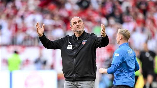 Frank Schmidt und der FCH wollen noch in die Relegation. (Archivbild)
