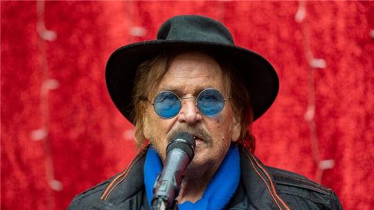 Frank Zander im letzten Jahr bei einer  Weihnachtsaktion für Obdachlose und Bedürftige in Berlin.
