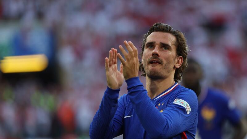 Duell mit französischen Spaniern und spanischen Franzosen Frankreichs Antoine Griezmann freut sich auf das EM-Halbfinale gegen die Spanier.