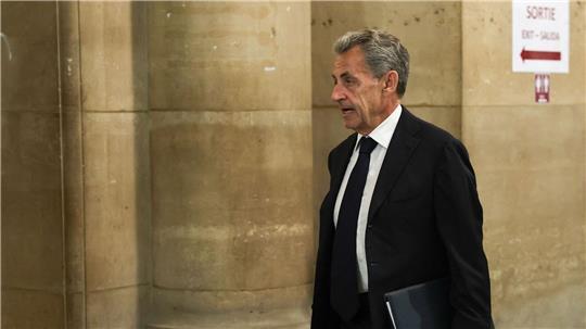 Frankreichs Ex-Präsident Sarkozy droht eine lange Haftstrafe (Archivbild).