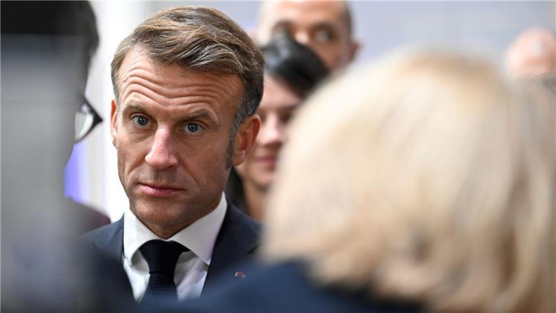 Frankreichs Präsident Macron sieht sich Rücktrittsforderungen ausgesetzt (Archivbild).