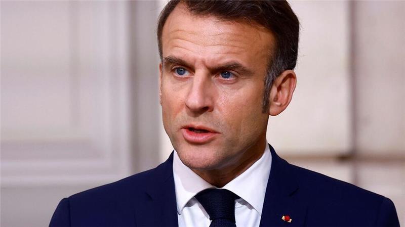 Frankreichs Präsident Macron will bei einem Friedensschluss in der Ukraine als Sicherheitsgarantie auch Truppen dorthin entsenden. (Archivbild)