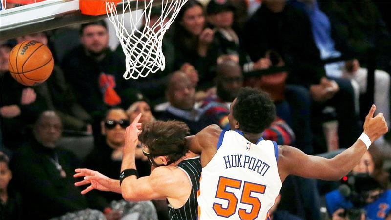 Franz Wagner (l) verletzte sich in New York.