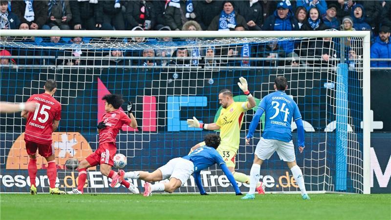 Fraser Hornby trifft für Darmstadt.