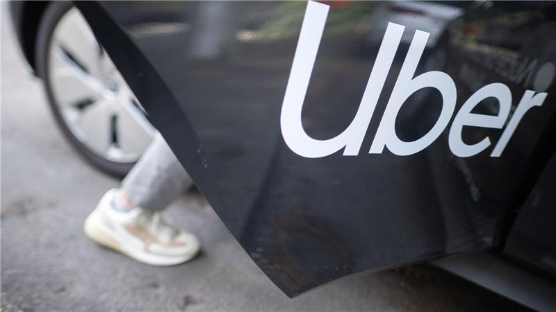 Uber startet Fahrten mit Fahrerinnen nur für Frauen Frauen können auf der Fahrdienstplattform Uber nun Fahrten ausschließlich bei Fahrerinnen buchen. (Archivbild)