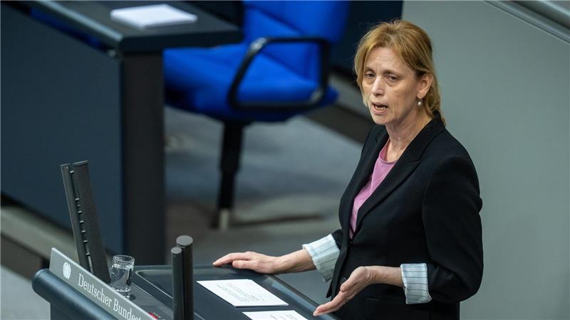 Frauenministerin Karin Prien (CDU) stellte sich hinter die Pläne.