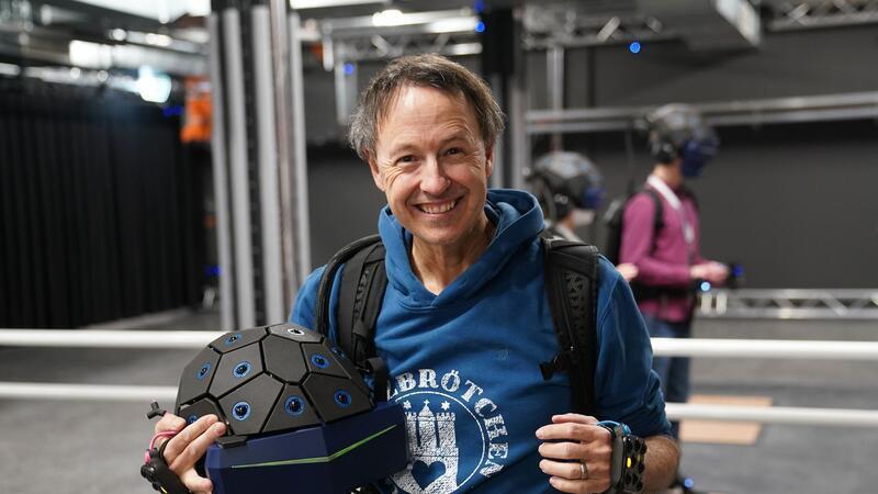 Frederik Braun und seine Frau Johanna wollen mit einem Song, der für weniger Handy-Zeit wirbt, die Single-Charts erobern. (Archivbild)