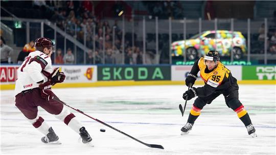 Frederik Tiffels und die deutsche Eishockey-Nationalmannschaft enttäuschten gegen Lettland.