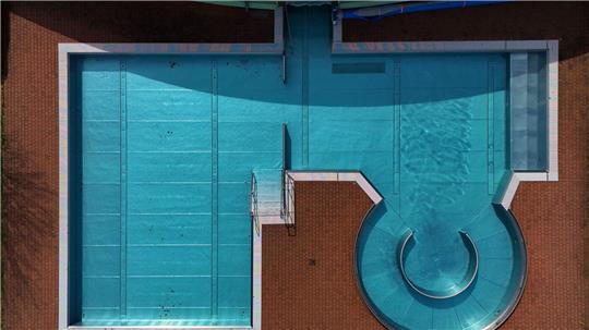 Freibad von oben - Investitionsprogramm für Thüringen