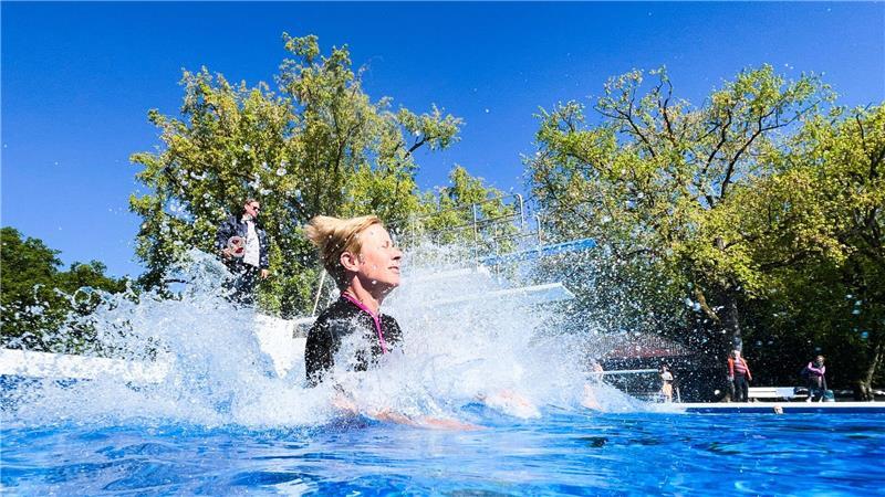 Startschuss in die Freibadsaison - Hoffnung auf Sommerspaß Freibadsaison im Nordwesten.