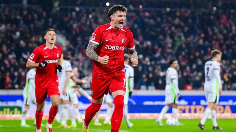 Doppelpack Kübler: Freiburg bremst Wolfsburg aus Freiburgs Lukas Kübler erzielte gegen Wolfsburg einen Doppelpack.