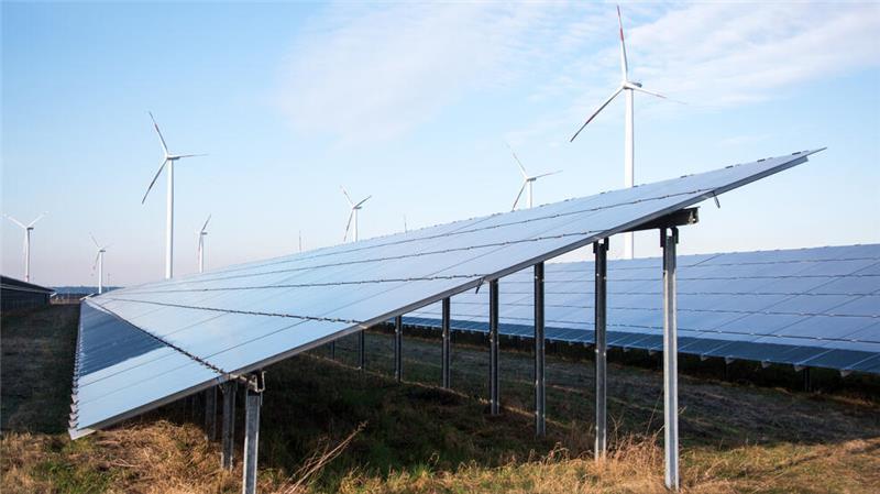 Freiflächen-Photovoltaik spielt bei der Energiewende eine große Rolle. Die Samtgemeinde Oldendorf-Himmelpforten ändert entsprechend ihren Flächennutzungsplan.