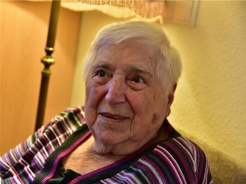 Freitag feiert Johanna Braun ihren 100. Geburtstag mit 30 Gästen im Spiegelsaal des Heims. Foto Beneke