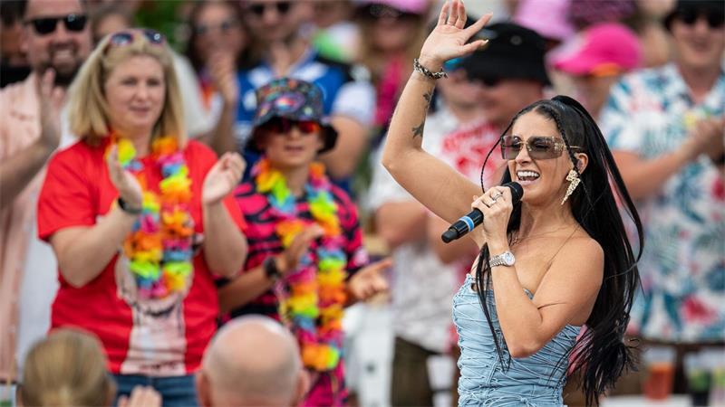 Mainz olé: Malle-„Fernsehgarten“ sorgt für Partystimmung Frenzy hat ihren eigenen Fanclub mitgebracht.