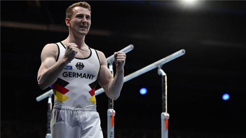 Titel und Tränen: Dunkel bejubelt EM-Gold, Toba tritt ab Freude bei Nils Dunkel am Barren.