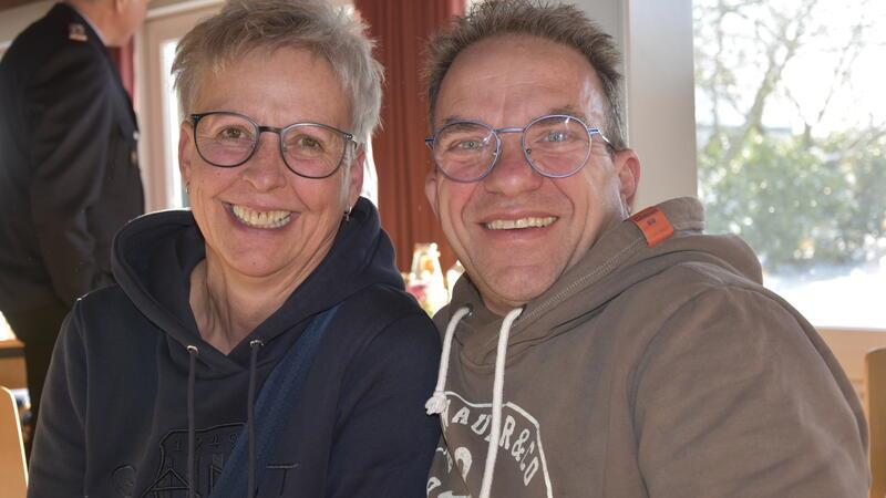 Freuen sich über Spaß und Gemeinschaft im Schützenverein: Sabine und Burkhard Blunck.
