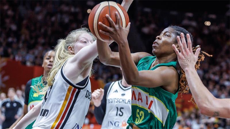 Keine Zeit für Party: Basketballerinnen nun gegen Südkorea Frieda Bühner hatte mit vielen Dreiern großen Anteil am deutschen Erfolg.