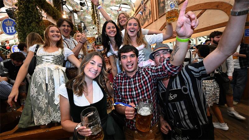 Sonnig, fröhlich, entspannt: Eine fast perfekte Wiesn Friedlich, fröhlich, entspannt: eine fast perfekte erste Wiesnwoche.