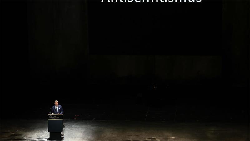 Friedman bei seiner Rede im Festspielhaus.