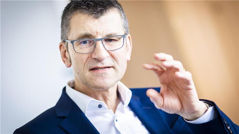 Kokain-Umschlag in Häfen boomt – Polizei beunruhigt Friedo de Vries ist Präsident des Landeskriminalamtes Niedersachsen. Foto: Moritz Frankenberg/dpa