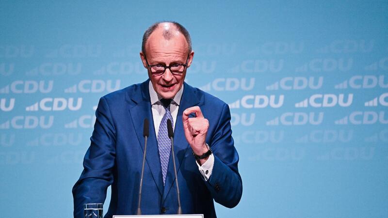 Merz fordert Einsatz moderner Technik gegen Extremisten Friedrich Merz fordert einen umfangreicheren Einsatz moderner Technik bei den Ermittlungsbehörden.