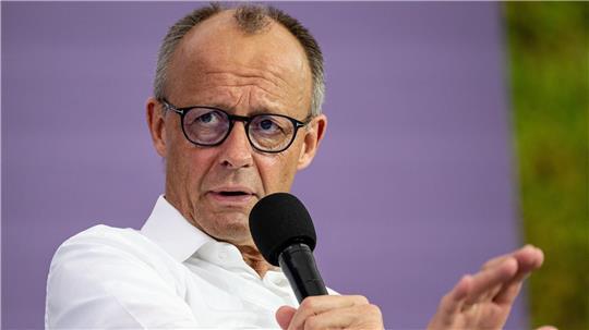 Friedrich Merz sagt, er sei unempfindlich gegenüber persönlichen Anwürfen. 