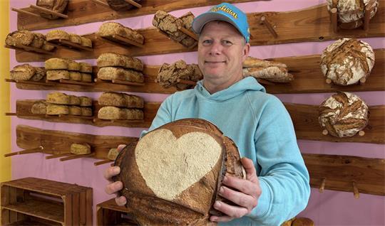 Frisches Brot aus dem Automaten: Backsau-Chef Sascha Schäfer will ein neues Geschäftsmodell etablieren.