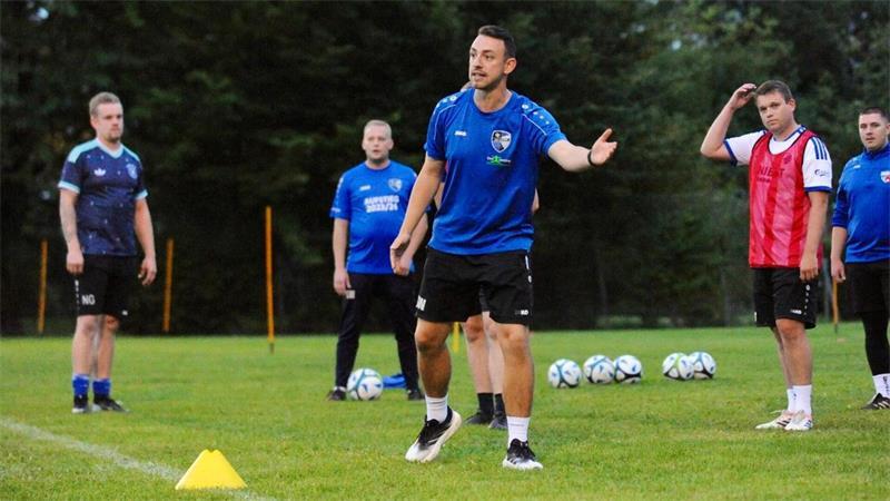 Frithjof Hansen in Steinkirchen: „Hier habe ich meine Liebe zum Fußball entdeckt.“