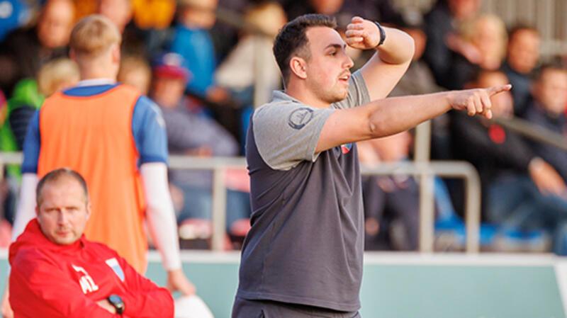 Ganz nah dran an den Profis: Ex-D/A-Trainer Hansen schwärmt vom VfL Osnabrück Frithjof Hansen wurde bei D/A im Oktober freigestellt. Bald trainiert er die U19 des VfL Osnabrück.
